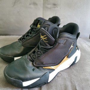 Jordan's Max Aura 4 Youth